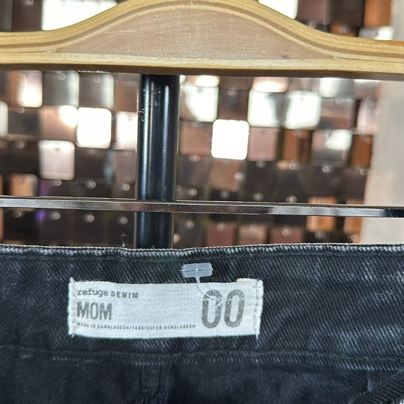 Refuge Charcoal/Black Mom Denim Jean Shorts Size 00 - Picture 4 of 9